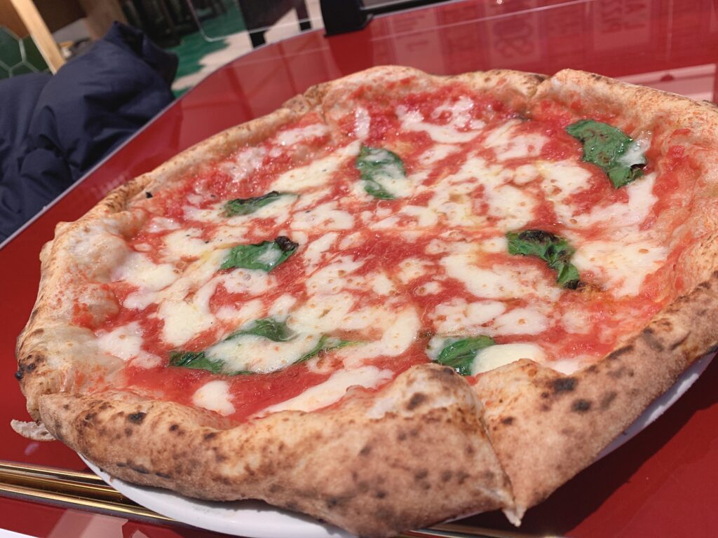 Gino Sorbilloのピザ