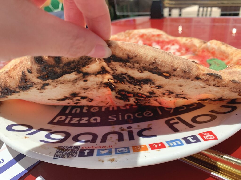 Gino Sorbilloのピザ