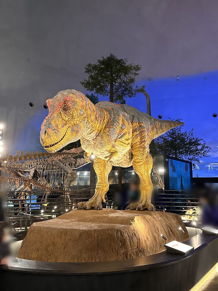 福井県立恐竜博物館の動くティラノサウルス